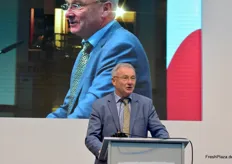 Dr. Manfred Büchele, Geschäftsführer des Kompetenzzentrum Obstbau-Bodensee fand ebenfalls deutliche Worte gegenüber dem Lebensmitteleinzelhandel in seiner Begrüßungsrede.